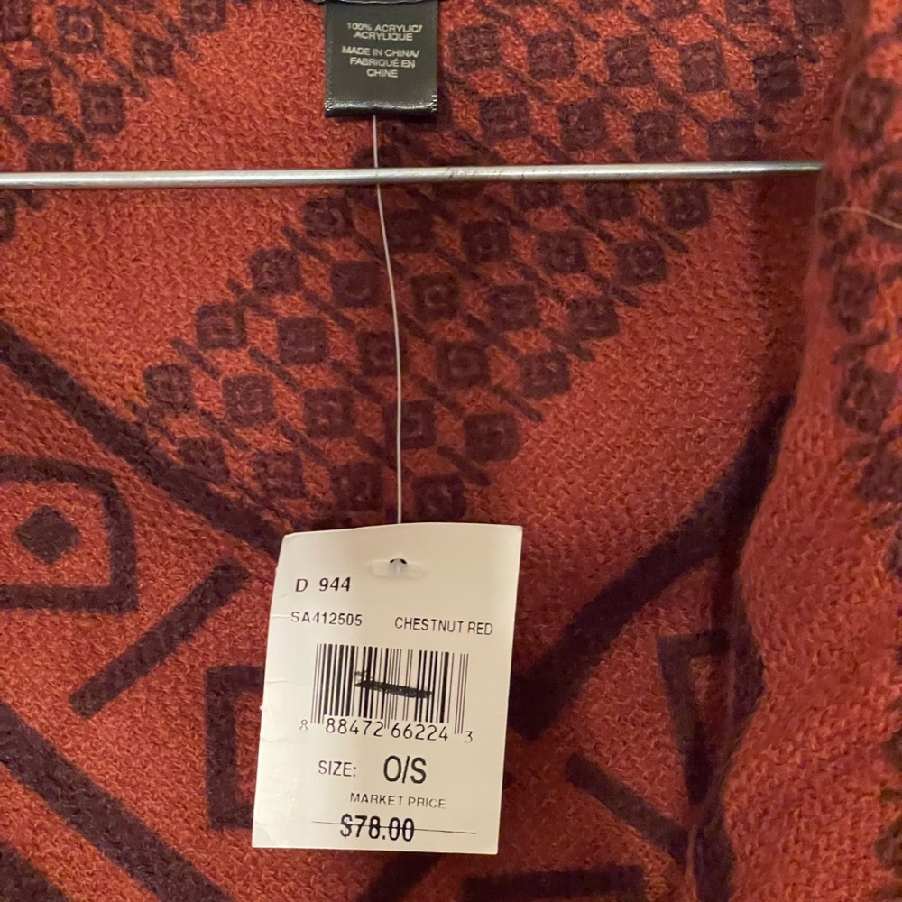 Saks Fifth Avenue shawl/wrap - Picture 5 of 10